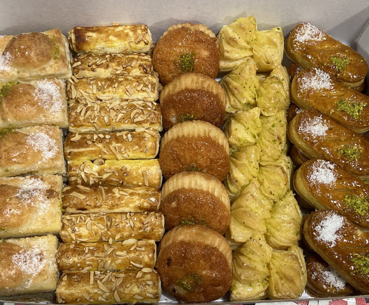 مخلوط شیرینی خشک